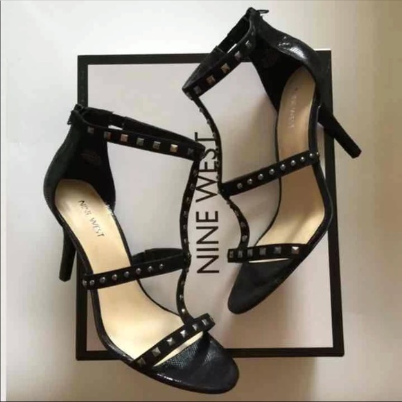 NWT NINE WEST STUDDED HEELS - size 8.5. - Picture 3 of 4